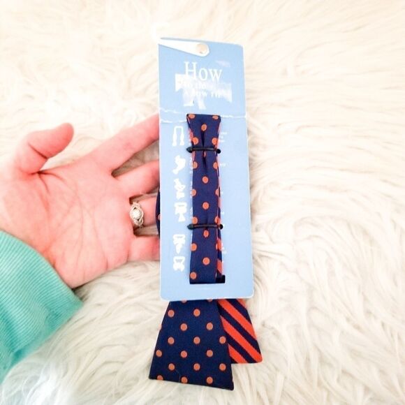 Countess Mara reversible bow tie NWT polka dot - Picture 1 of 3